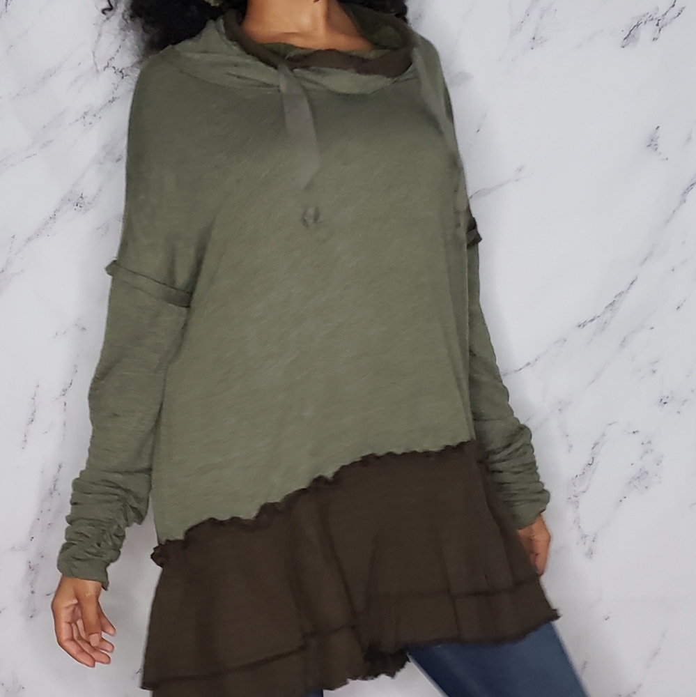 Olive Multimedia Top - Picture 3 of 6